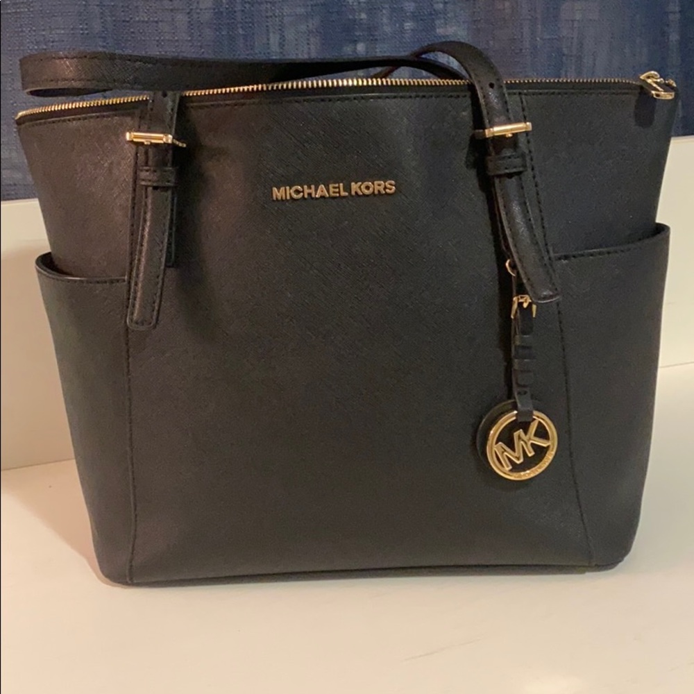 Michael Kors Jet Set East West Top ZIP Tote - Picture 3 of 8